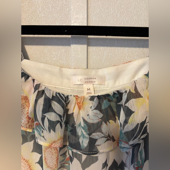 Lauren Conrad Sunflower short sleeve women’s blouse med - Picture 3 of 6